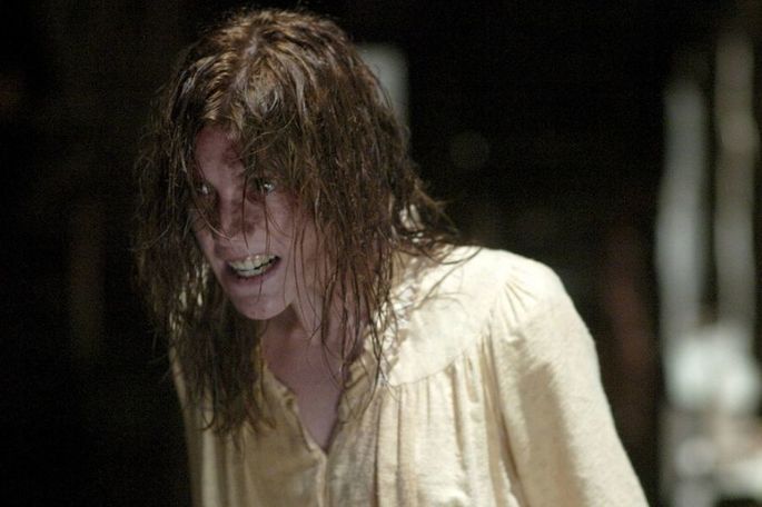 O exorcismo de Emily Rose é dirigido por Scott Derrickson, com roteiro de Paul Harris Boardman e baseado em uma história real. Com atuação de Jennifer Carpenter Laura Linney Tom Wilkinson